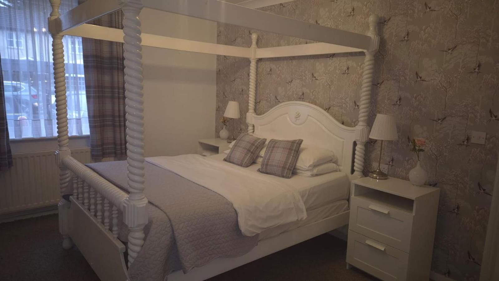 Hunters Meet Hotel Hatfield Heath Екстериор снимка
