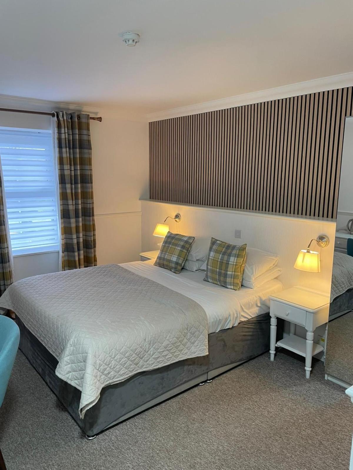 Hunters Meet Hotel Hatfield Heath Екстериор снимка