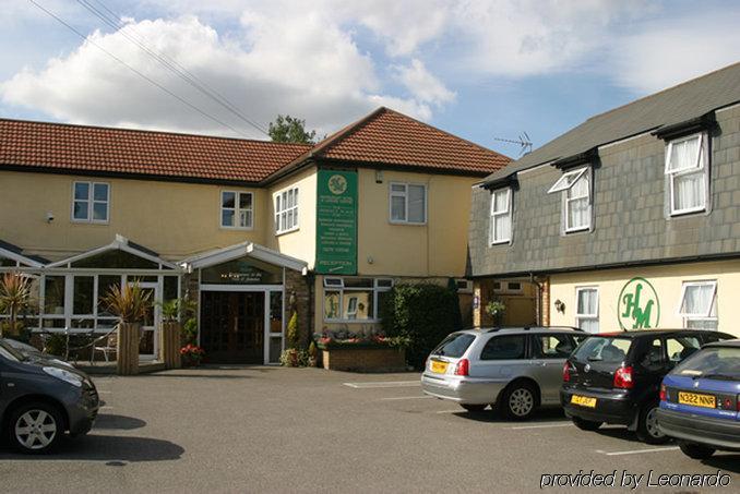 Hunters Meet Hotel Hatfield Heath Екстериор снимка