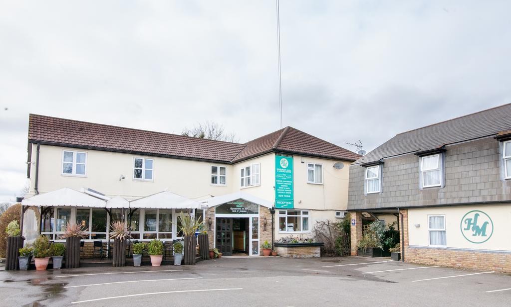 Hunters Meet Hotel Hatfield Heath Екстериор снимка